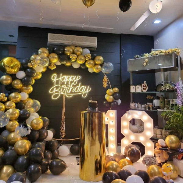 GOLDEN CHROME DECOR