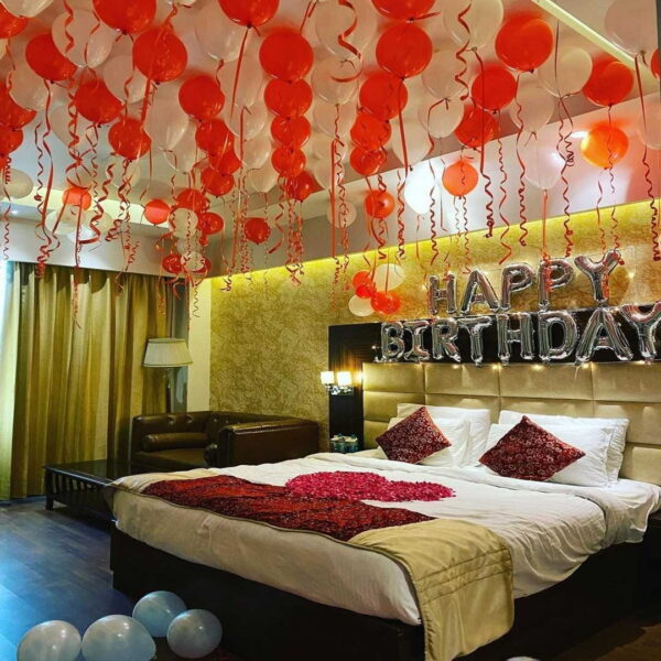 RED AND WHITE DECORATION