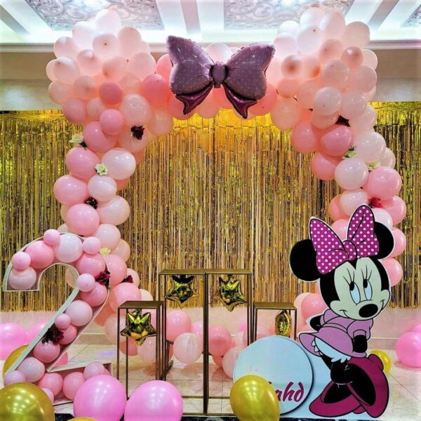MINNIE MOUSE STAGE DECOR